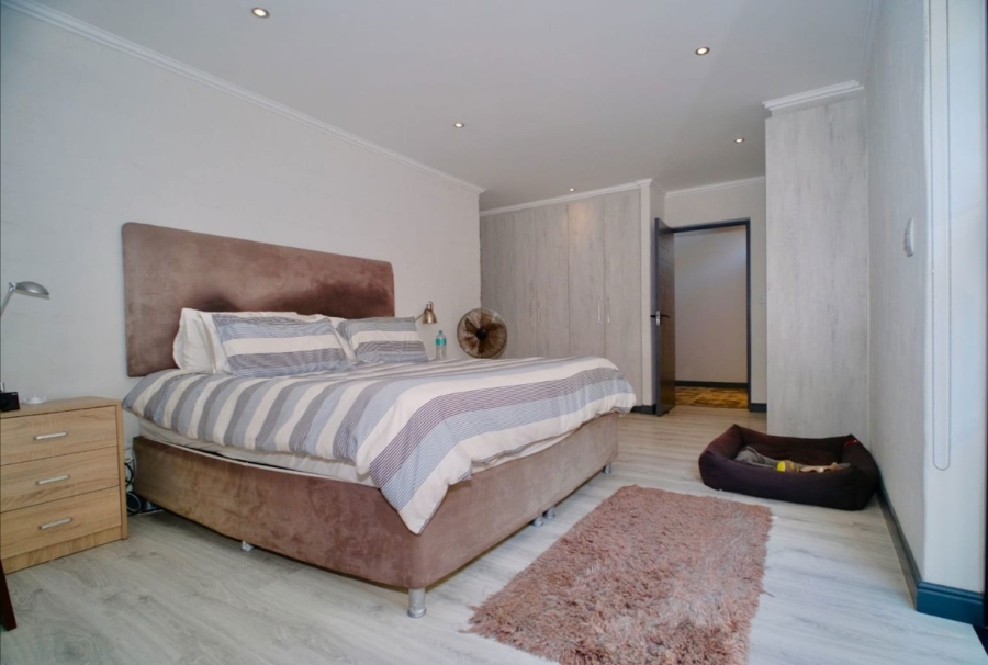 3 Bedroom Property for Sale in Calypso Beach Western Cape